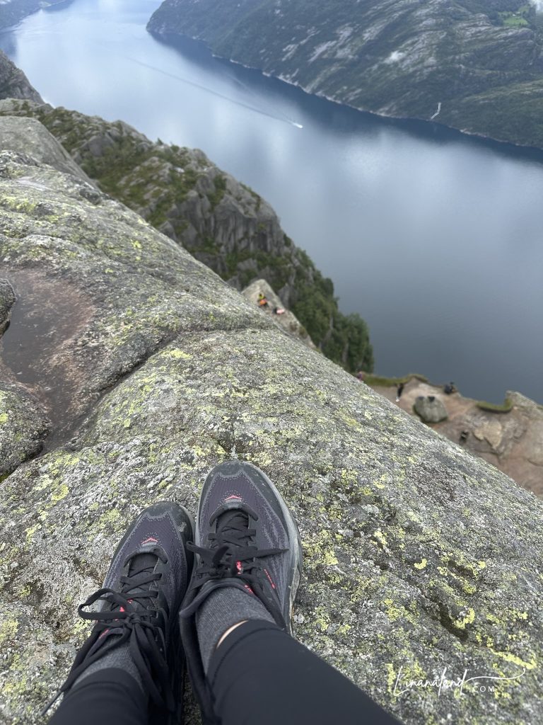 聖壇岩(Preikestolen)