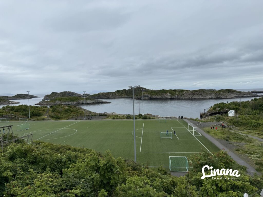 亨寧斯韋爾(Henningsvær)