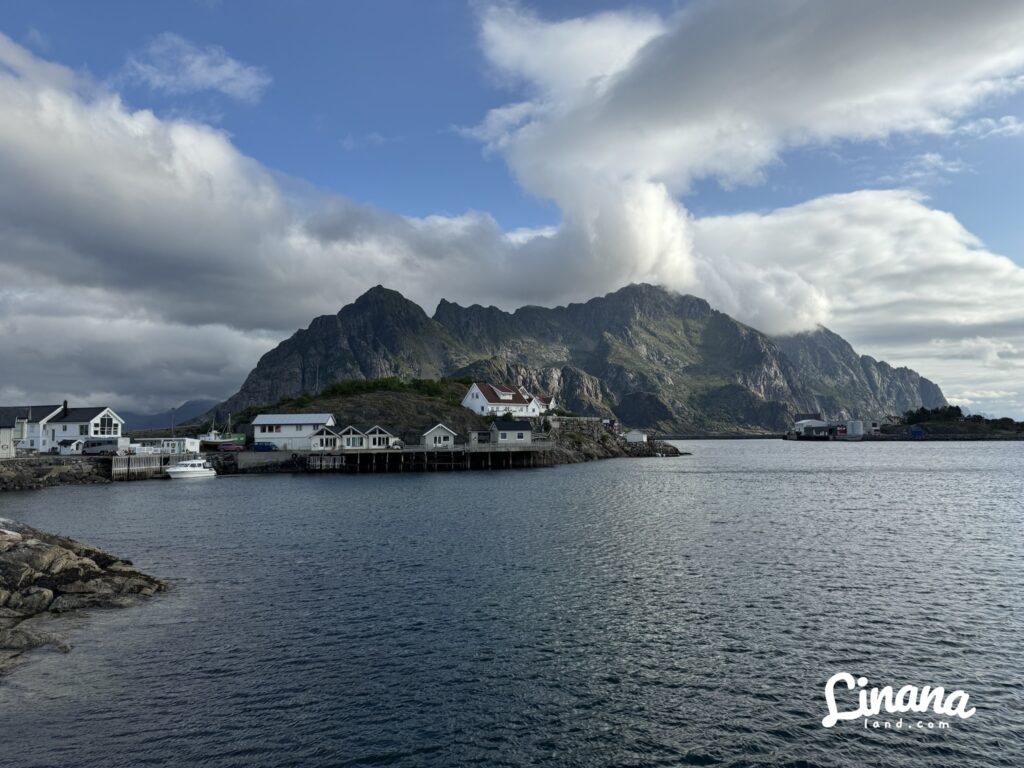 Henningsvær Bryggehotell